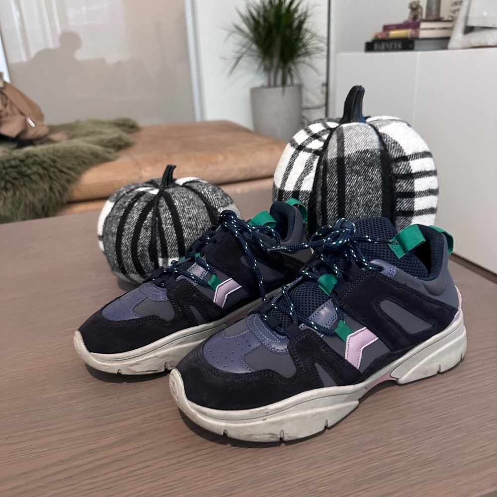 Trendy Multicolor Sneakers - Picture 2 of 6